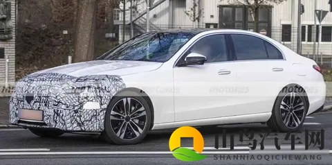 全新C级卷土重来，15T退居二线，20T能救奔驰吗？-1