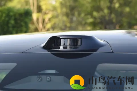 【E汽车】蔚来ES6 30万台纪念版上市-1