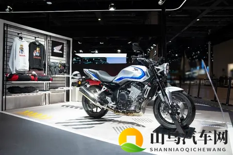 资讯  东风本田S7_本田CB500 SF等，本田全领域产品亮相2025进博会-1