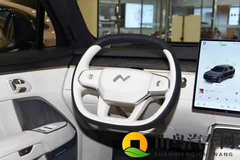 家用SUV的优选？乐道L90试驾感受：超大前备舱，实用又好玩-1