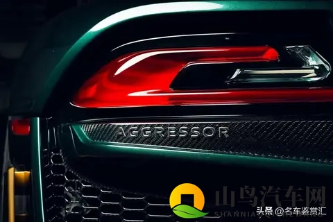 首台SSC Tuatara Aggressor赛道版超跑交付-2