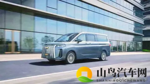 国产又一款中大型MPV，1268万起，车长超53米，续航超1420km！-2