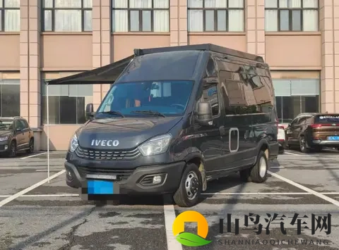 不是豪华，是自在——一辆露营车里的生活哲学-3