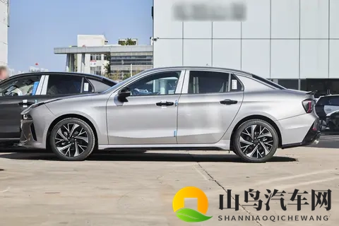 限时权益价1038万元起，外观小改动力增强，领克03产品力如何？-2