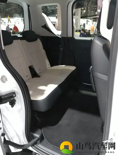 比亚迪发布K-Car车型海獭,东京车展引发“海啸式”围观-3