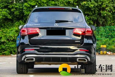 23年1月上牌，30万拿下准新一手奔驰GLC香不香？-2