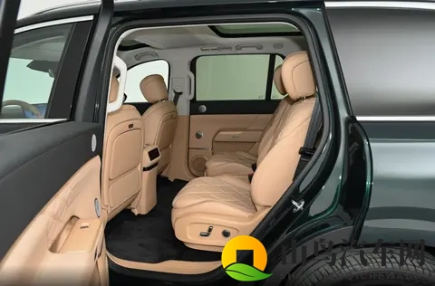 大型SUV掀起新竞争，风云T11对比深蓝S09，谁才是家用优选？-1