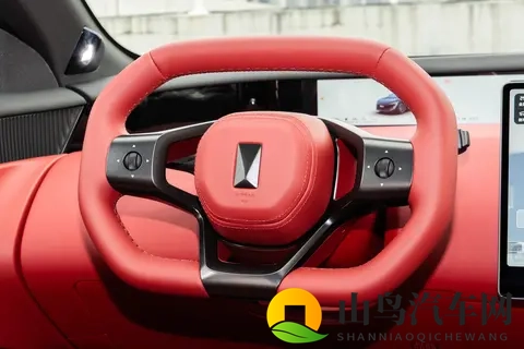 中大型纯电轿车怎么选？2026款阿维塔12全面测评，值得买吗？-3