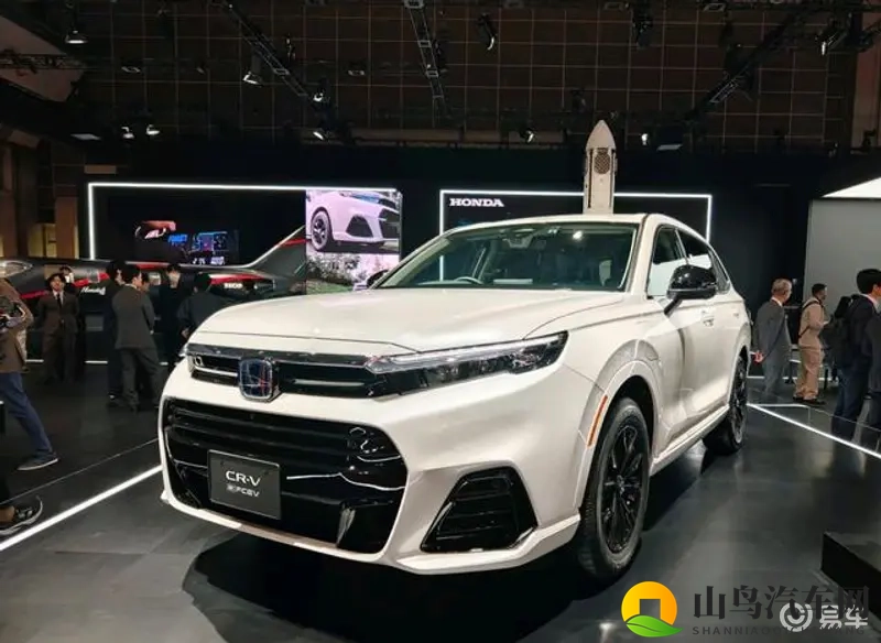 新款本田CR-V混动版实车亮相，油耗更低，外观更酷炫-1