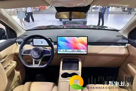 重塑价值标杆:第三代蓝电E5 PLUS 230km超长续航版Ultra全面解析-3