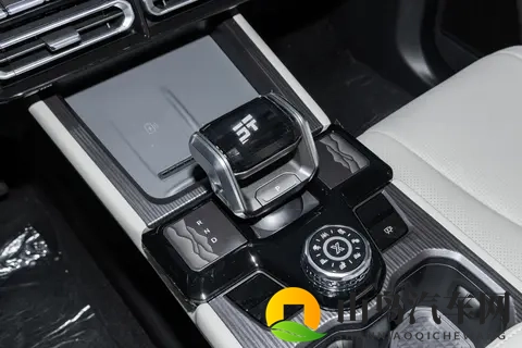 混动越野怎么选？捷途山海T1四驱版：通勤、露营、轻越野全hold住-1