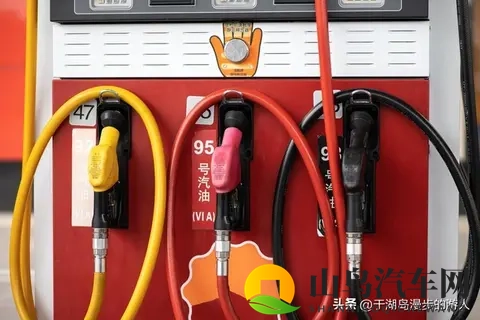 加油别纠结！三桶油品质没差别，小加油站这么选，8个硬招避坑-2