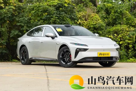 东风奕派eπ007+：15万级轿跑市场的新选择-2