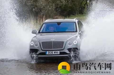 过去25年里，我们见证了现代汽车史上一些最具影响力的车型-1