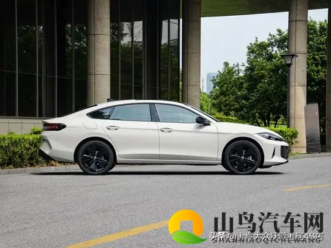 抚顺心动神车 凌渡L和思域对比测评-1