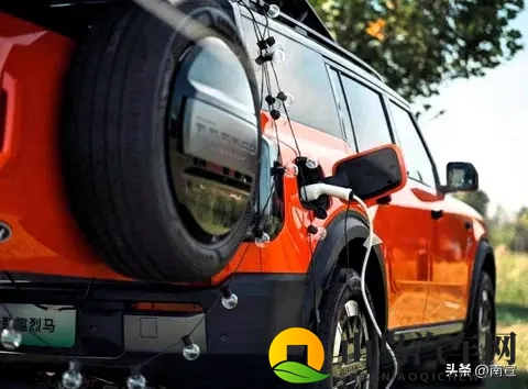 露营人不再带发电机，福特新车能当移动电站，户外生活真变了-3