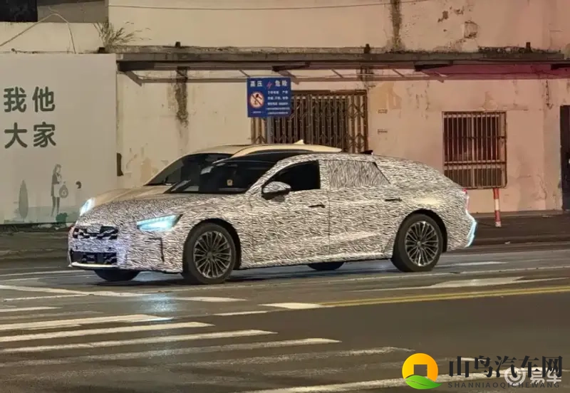 上汽奥迪A7L旅行版最新谍照！尺寸加长，配无框车门-1