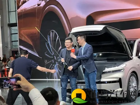 车企开卷「前备箱」？-1