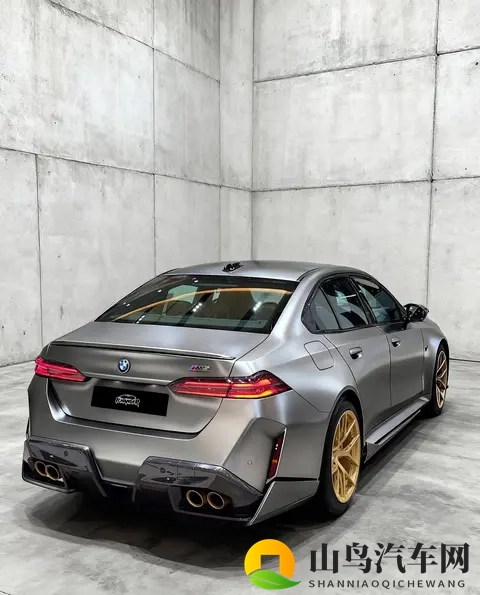 新一代宝马M5值得买吗？先搞懂4个问题，再决定是不是你的菜-1