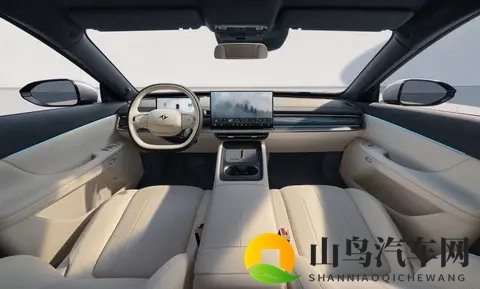 试完东风奕派eπ007+，我觉得它很适合追求实用性的家庭用户-2