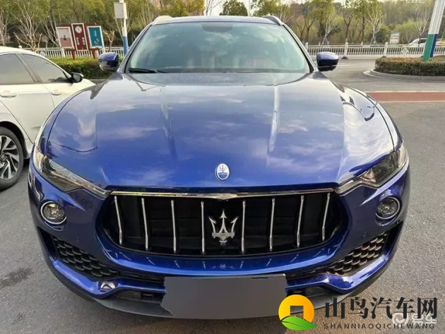 小奶狗腹肌体育生天台放烟花:汽车新星燃放烟花,庆祝生日引关注-1