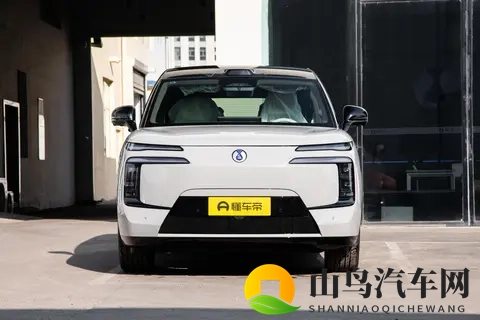 带全家出行，我选择腾势 N8L 的原因：空间、配置兼顾实用与经济-3