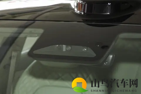 豪华与性能兼备，深度体验星纪元ES 2025款 增程版 Ultra四驱旗舰-2