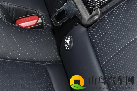 家庭出行选车不纠结？方程豹钛7 1300km续航+1880L空间太实用-1