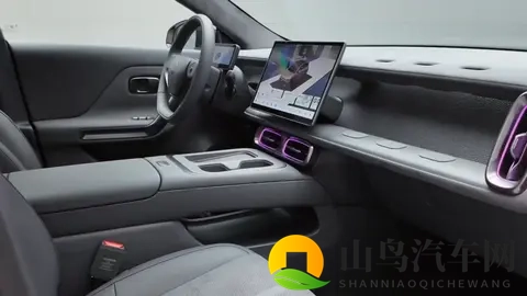 零跑Lafa5上市价格+销量预测,你们感觉这车有戏吗?-1