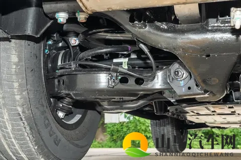 实拍体验奇瑞纵横 G700,续航 1400 公里,售价 3299 万起-3