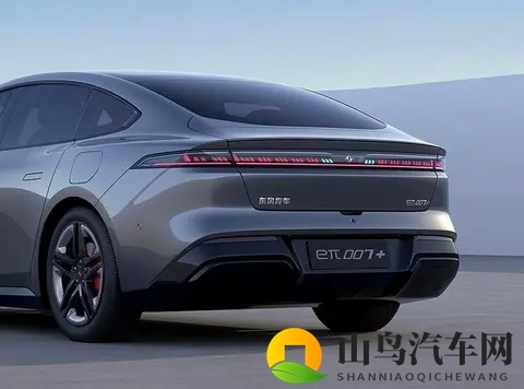 全家试驾东风奕派eπ007＋：智美超能轿跑，低至1499万元入手！-1