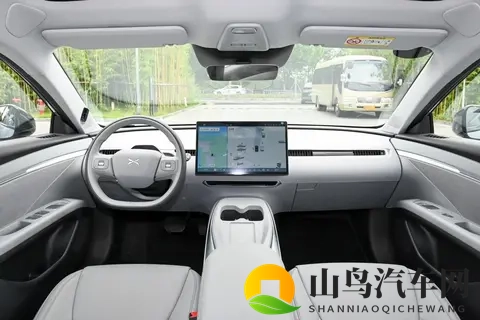 年轻人第一台家轿，买小鹏MONA M03还是长安启源A06？-2