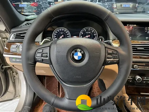 16万多拿下二手宝马750Li，体验V8的澎湃！-1