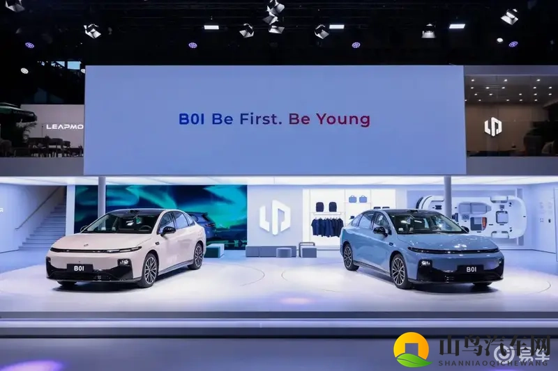 零跑B01:8.98万起的“价格屠夫”,是真狠还是真值?-1