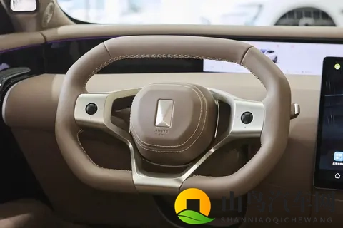 入门即满配，2026款阿维塔07能否成为25万级华为系满血SUV？-3