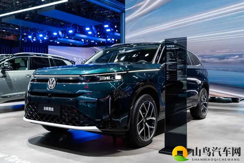 全新揽巡亮相，硬核美学和澎湃动力重塑中大型SUV市场竞争-1