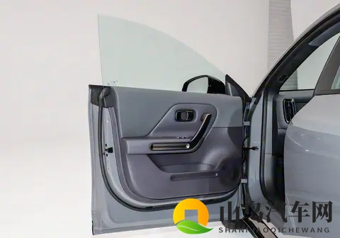 1058万元起,全新零跑lafa5开启预售,配激光雷达 续航最高605km-3