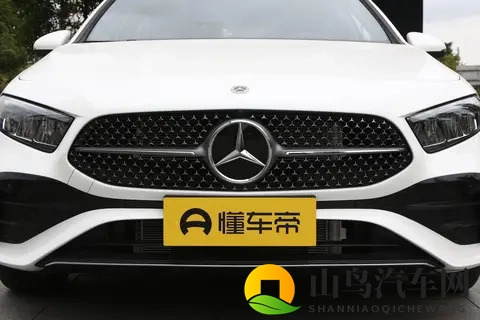 奔驰 A 级 A 180 L 和 A 200 L 时尚型怎么选 多方面对比给答案-3