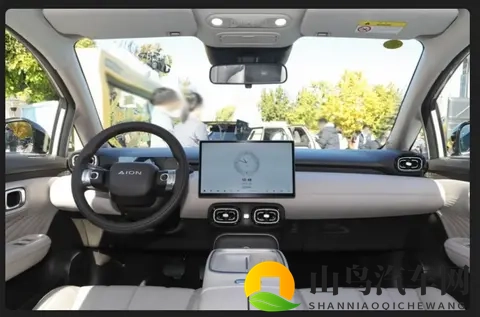 5G影院天天5G天天爽：5G赋能汽车：智能驾驶未来已来-3