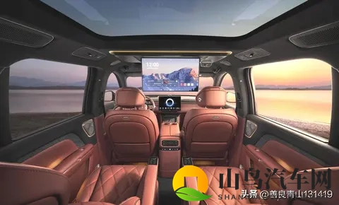 六座SUV第三排太挤？3120mm轴距神车让180cm壮汉秒变葛优躺-1