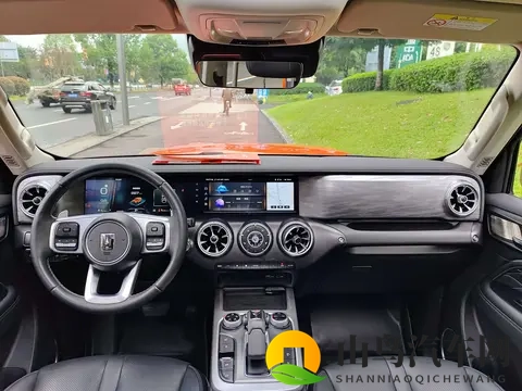 杰西简《壮志凌云》：公路飞行，揭秘现代性能车的极致驾驭-2