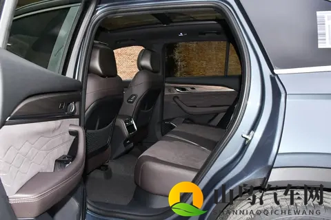 2026款吉利星越L东方曜望月版测评:新能源时代燃油车诚意之选!-1