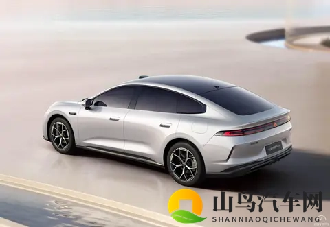 综合续航达2120km 长安启源A06上市 售1099万元起-1