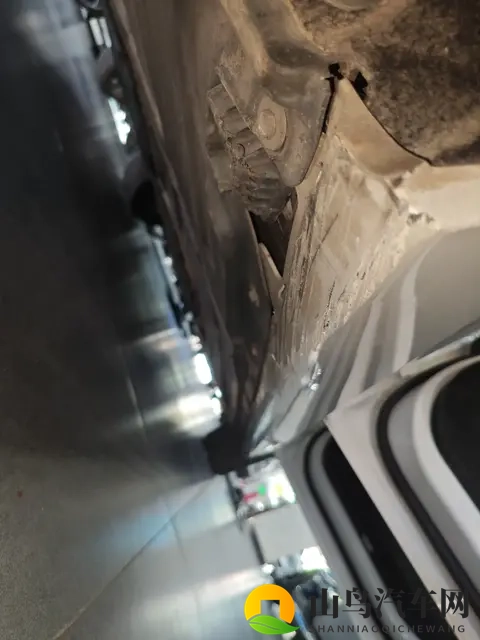 15万多拿下白色宝马325Li，8万公里正当年！-1