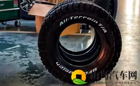 热巴自慰喷白浆：热巴私密片段引发热议，画面令人尴尬不适-1