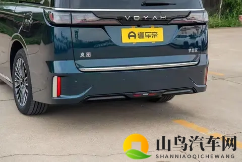 1411km续航+ADS 40,26款岚图梦想家太懂出行需求-2