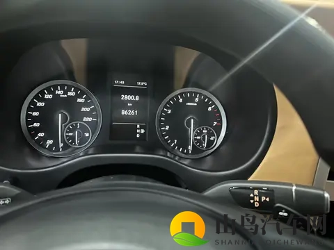 18万多拿下奔驰威霆，宜商宜家的MPV之选？-2