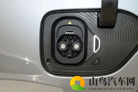 续航650km、大五座、智能座舱,它真的是家用车的热销车型-1