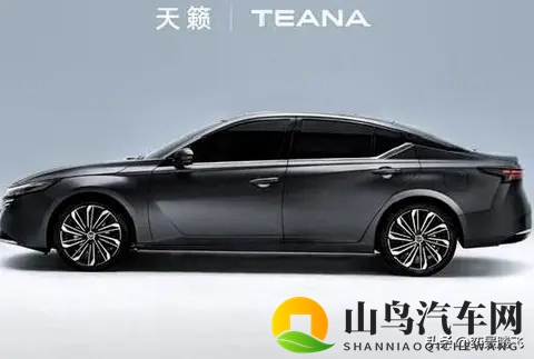 全面焕新2026款天籁亮相,携鸿蒙座舱谋求家轿市场复兴-3