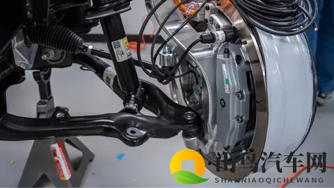 东风奕派007完成申报：功率400千瓦，中国首款量产四轮毂电机车型-2